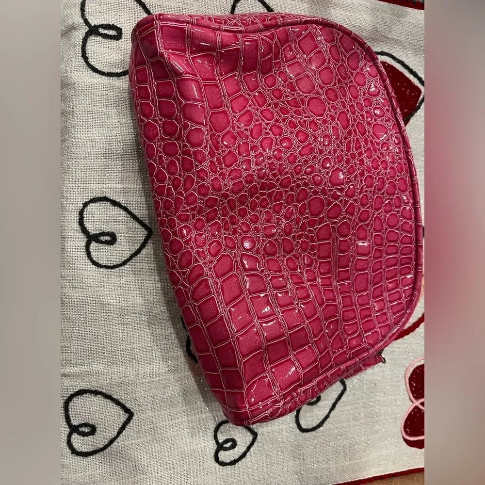 Pink faux croco NWOT vintage makeup bag